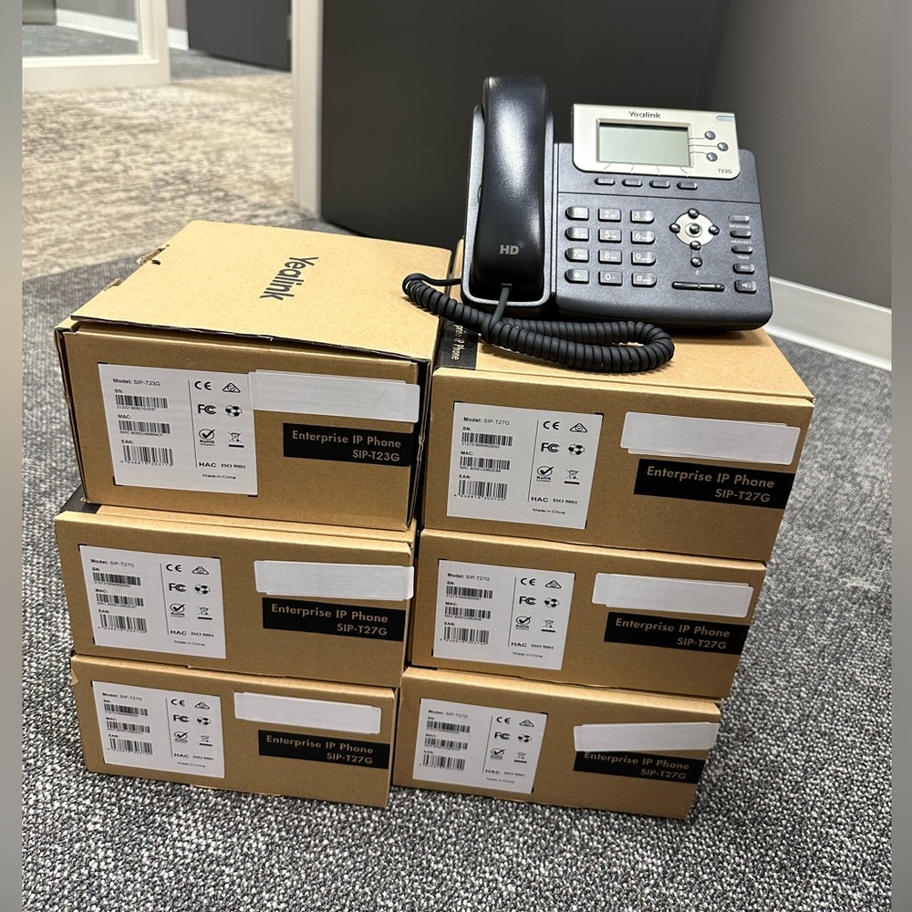 7 Yealink IP Phones (2 models) used like new condition.